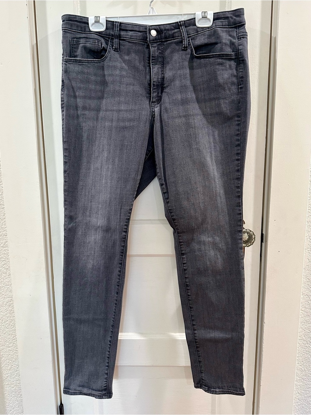 Universal Thread Women's Charcoal Skinny Jeans